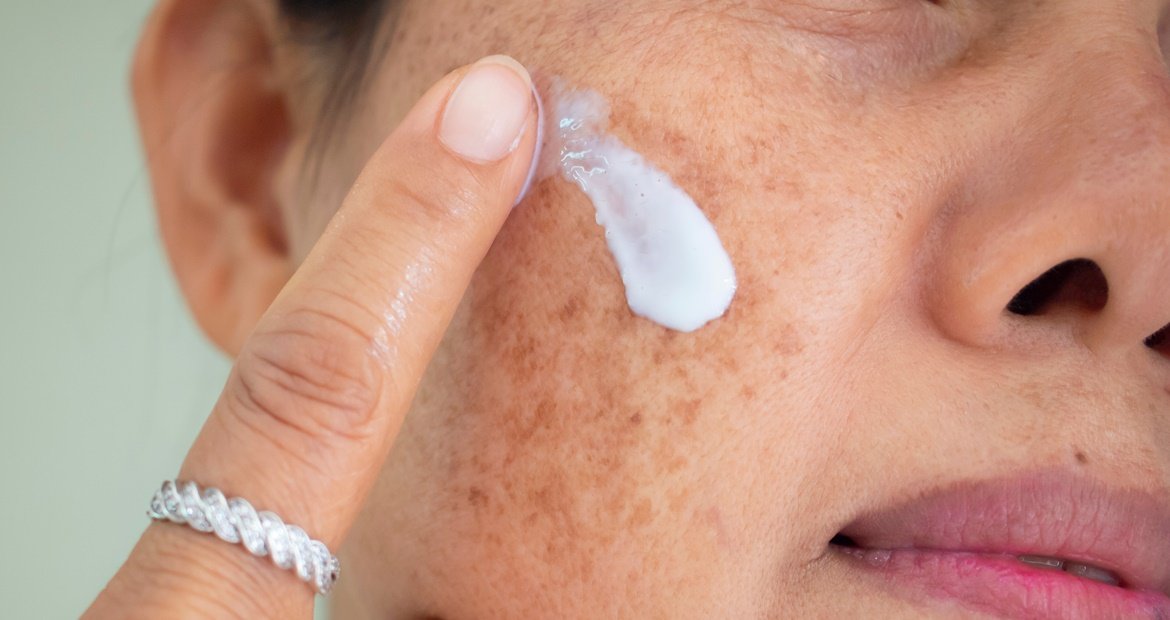 Protetor Solar Facial Clarear Manchas No Rosto
